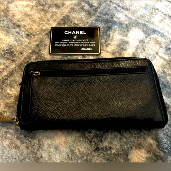 Auth CHANEL Caviar Leather Zippy Wallet - Picture 2 of 10